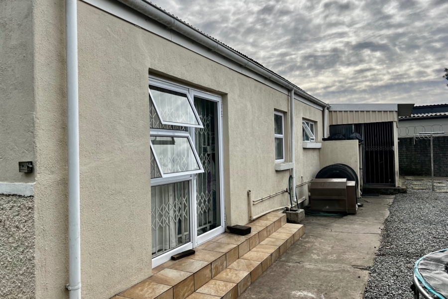 6 Bedroom Property for Sale in George Central Western Cape